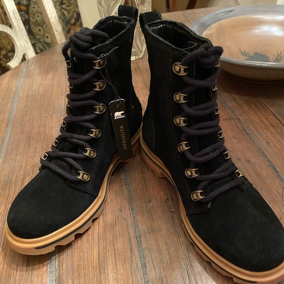 Sorel Black Suede Lace Up Boots Size 6 High Quality NWT Retail $178 - Picture 2 of 12